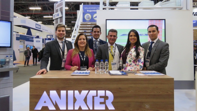 El equipo de ANIXTER en la Feria Internacional de Seguridad E+S+S en Colombia