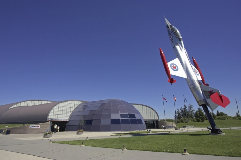 VIVOTEK brinda máxima seguridad a museo canadiense de aviones de combate históricos