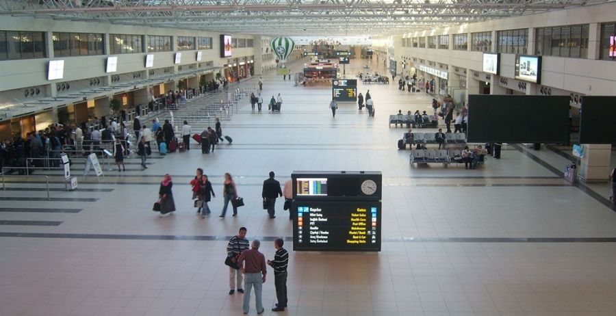 Bosch protege terminales nacionales e internacionales del aeropuerto Antalya en Turquía
