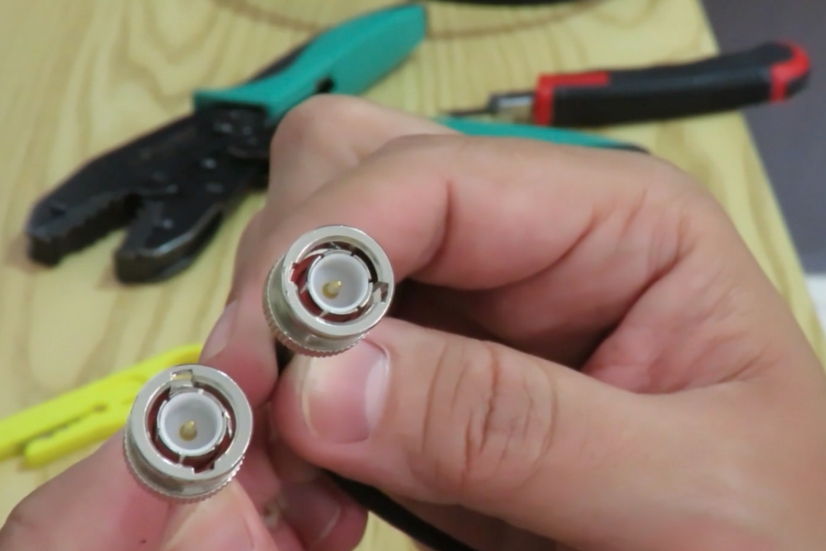 molécula servilleta Sala Video tutorial de ponchado de conectores para cable coaxial
