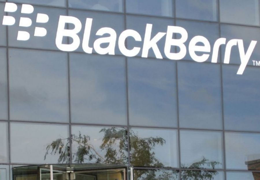 CEO de BlackBerry busca adquirir una compañía de seguridad
